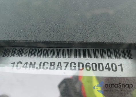 2016 Jeep Compass Sport z USA, uszkodzony, nr VIN 1C4NJCBA7GD600401